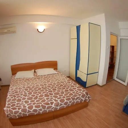 Apartament Flori Appartement *